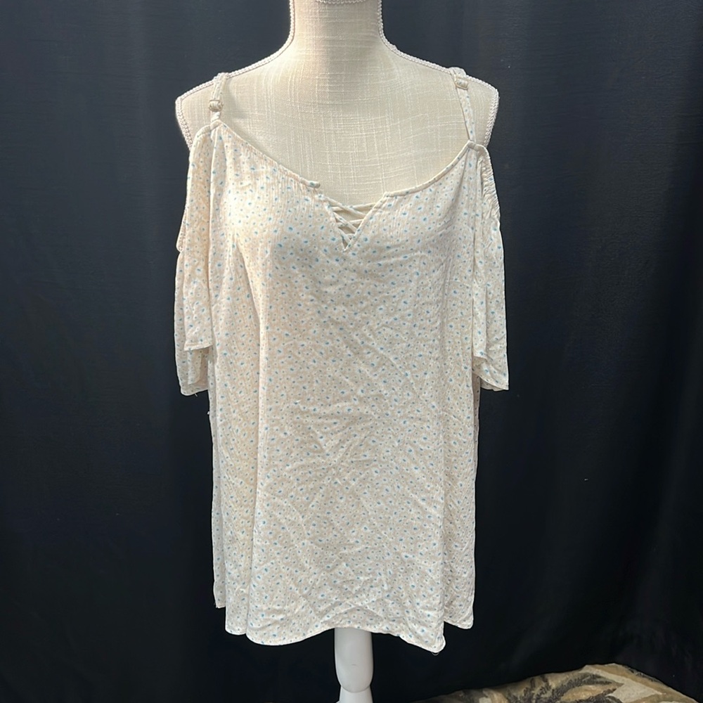 Torrid cold shoulder top